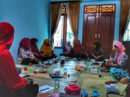 Pertemuan Rutin Jalin Silaturahmi antar Ibu-Ibu Pamong  Desa 
